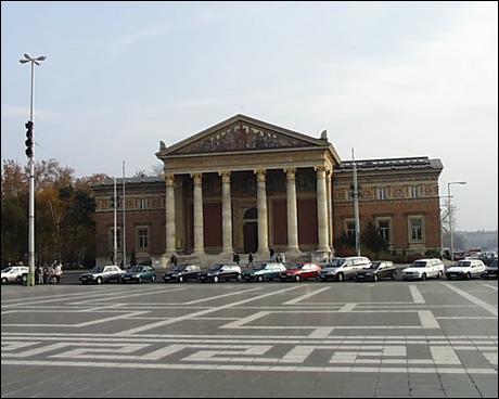 The Art Gallery on Heroes' Square