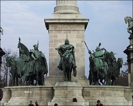 Statue of Heroes I.