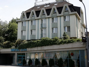 Hotel Bara, Budapest