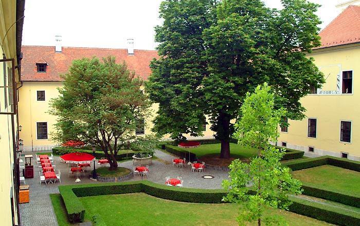Image #10 - Hotel Klastrom - Győr